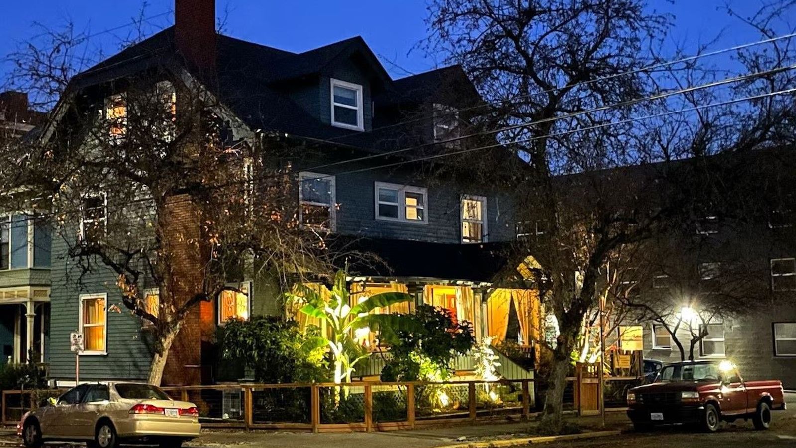 Portland International Guesthouse-Exterior