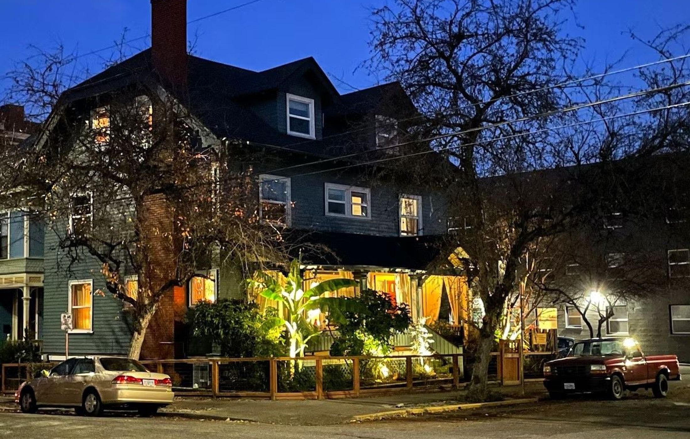 Portland International Guesthouse-Exterior