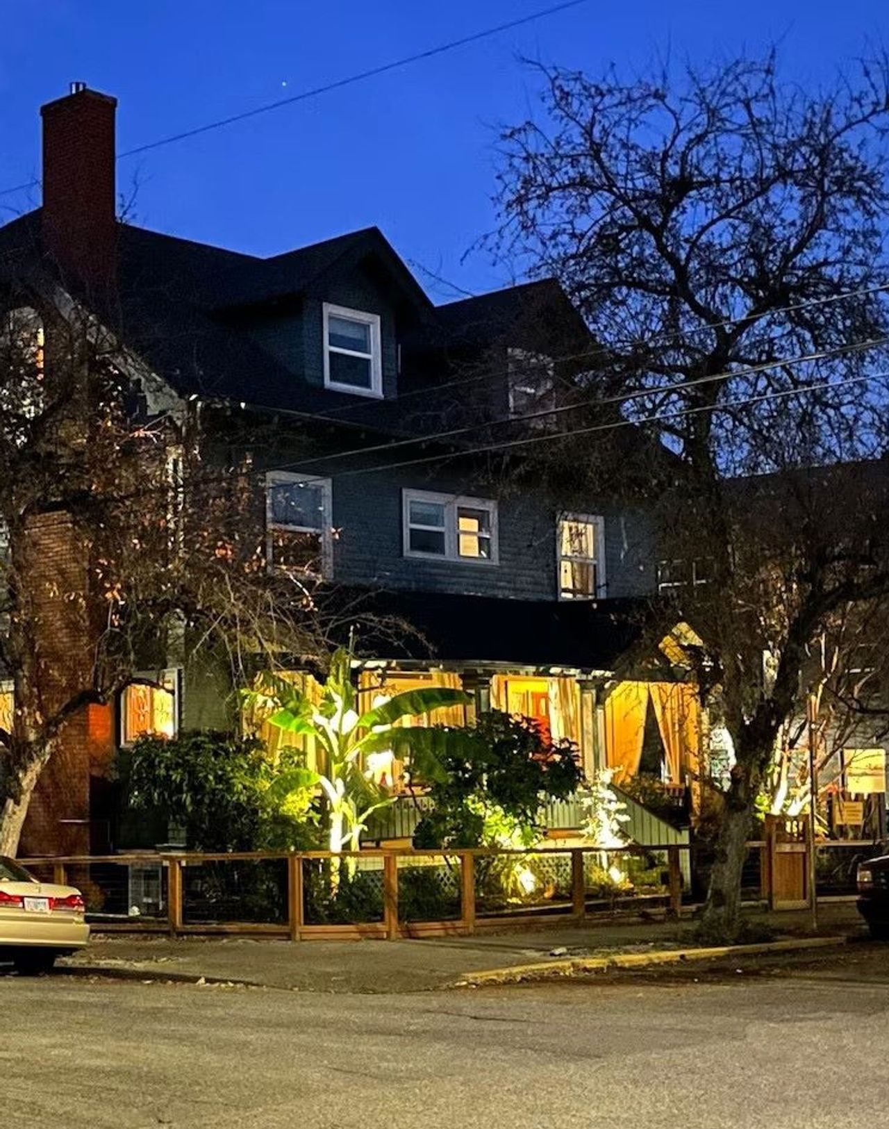 Portland International Guesthouse-Exterior