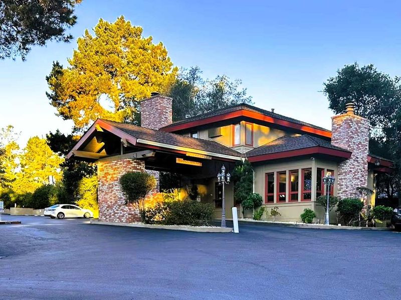 Comfort Inn Monterey Peninsula Airport