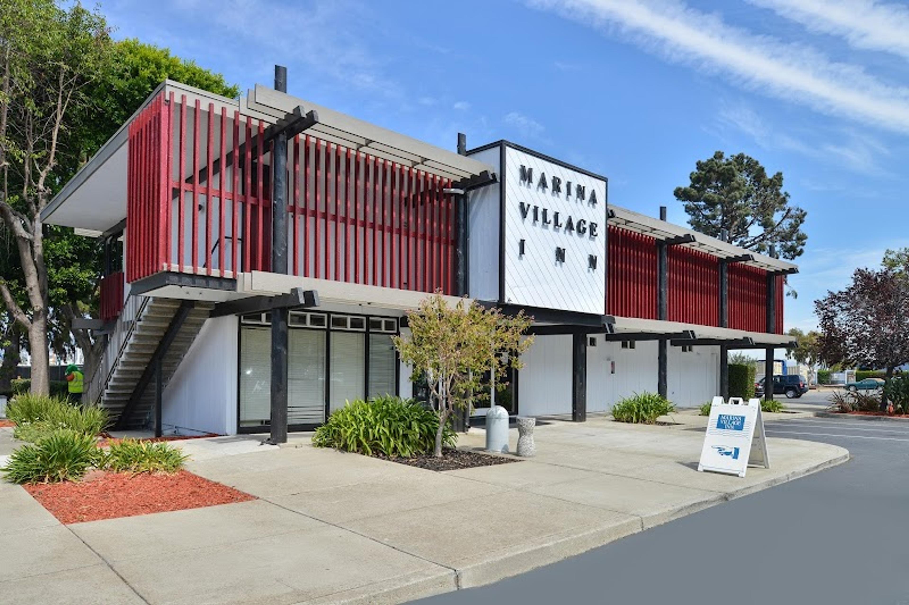 Marina Village Inn