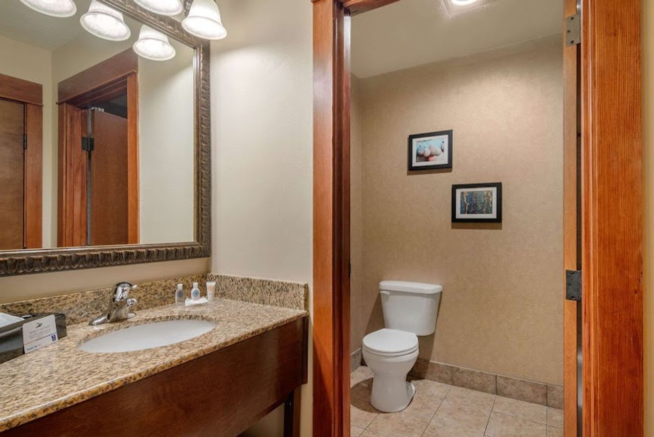 Photo of Comfort Inn & Suites