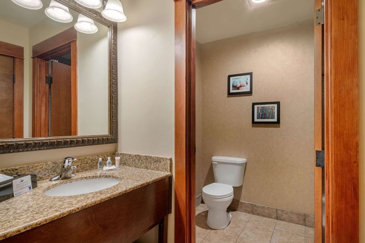 Photo of Comfort Inn & Suites