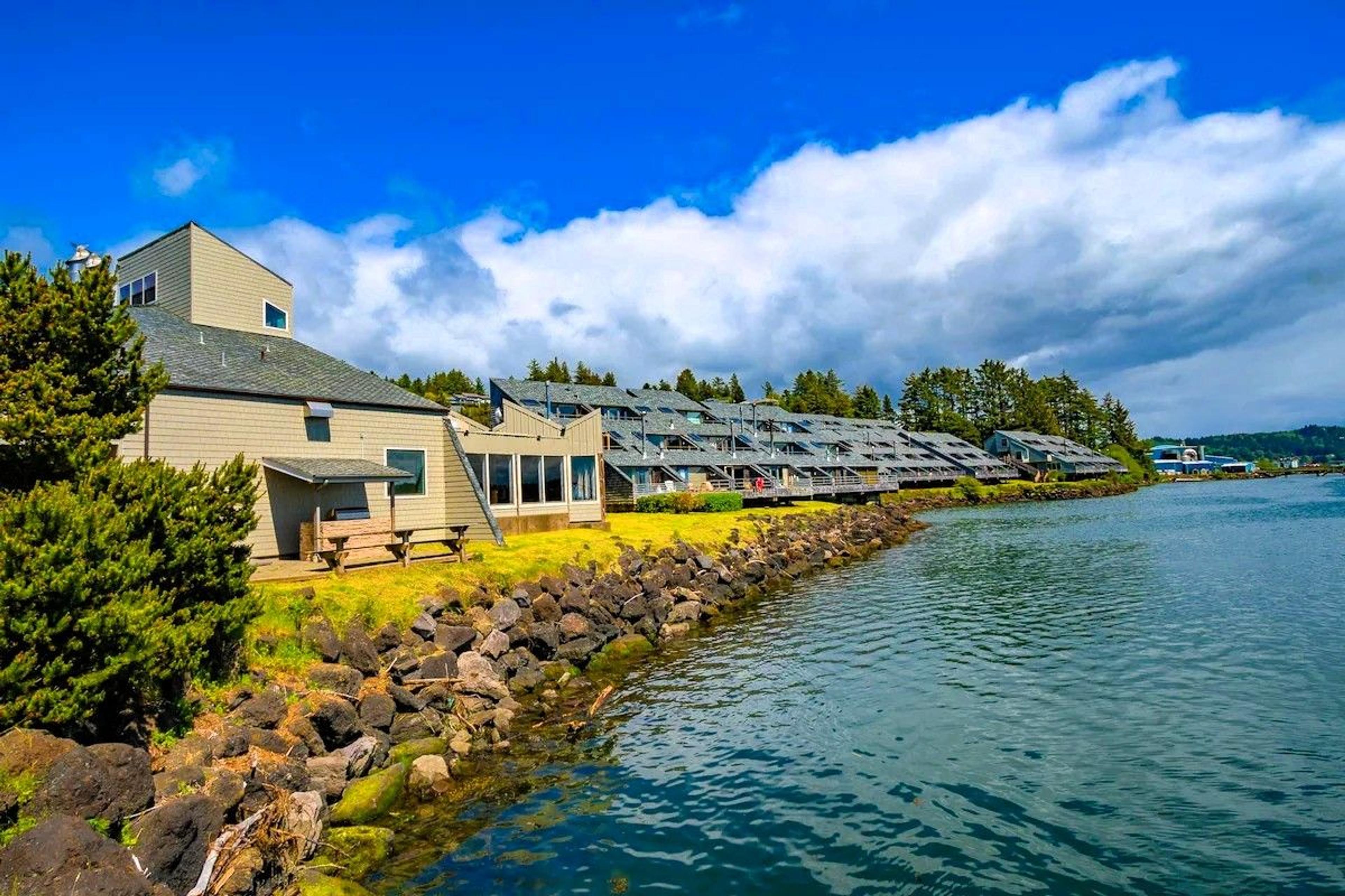 Embarcadero Resort Hotel & Marina