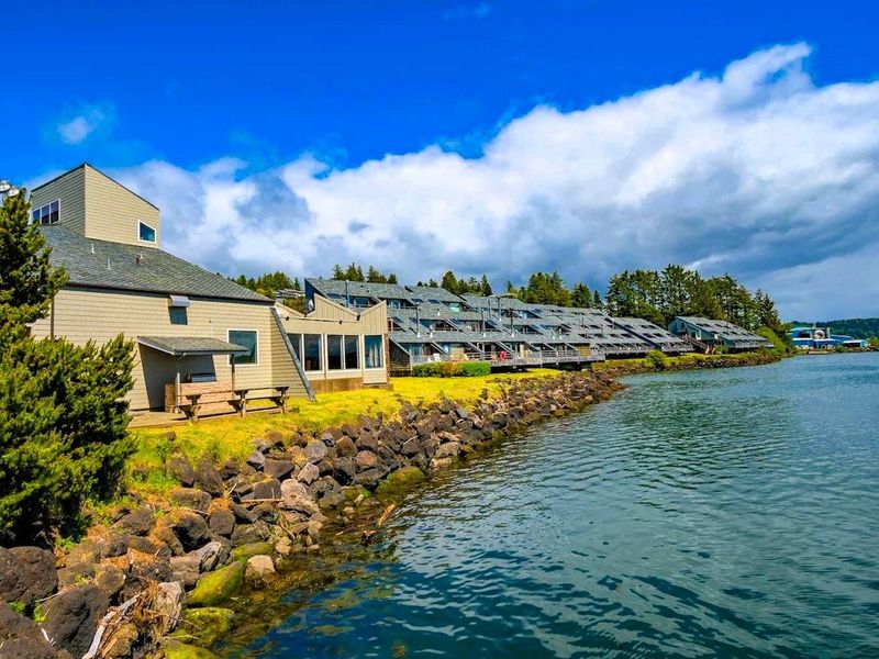 Embarcadero Resort Hotel & Marina