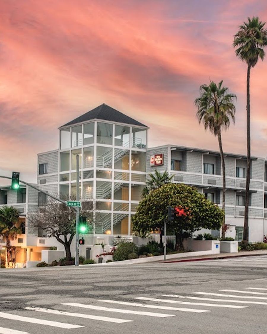 Best Western Plus All Suites Inn