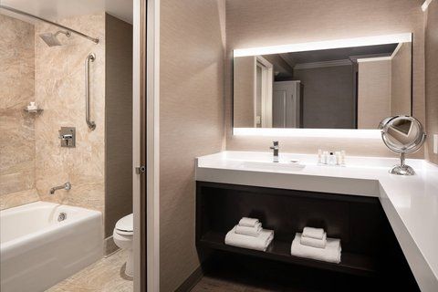Photo of Monterey Marriott - Bathroom