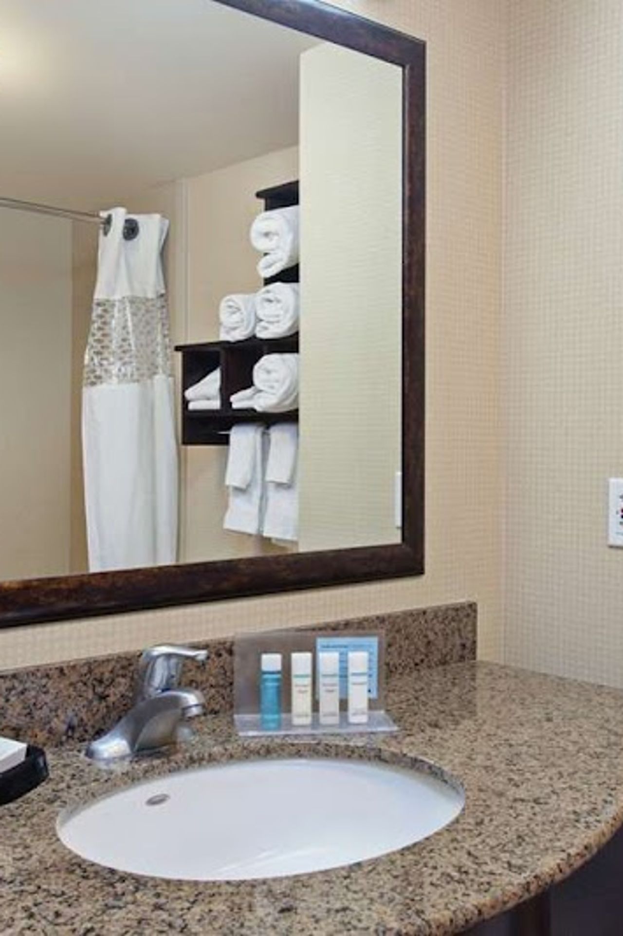 Photo of Hampton Inn & Suites Fresno-Northwest