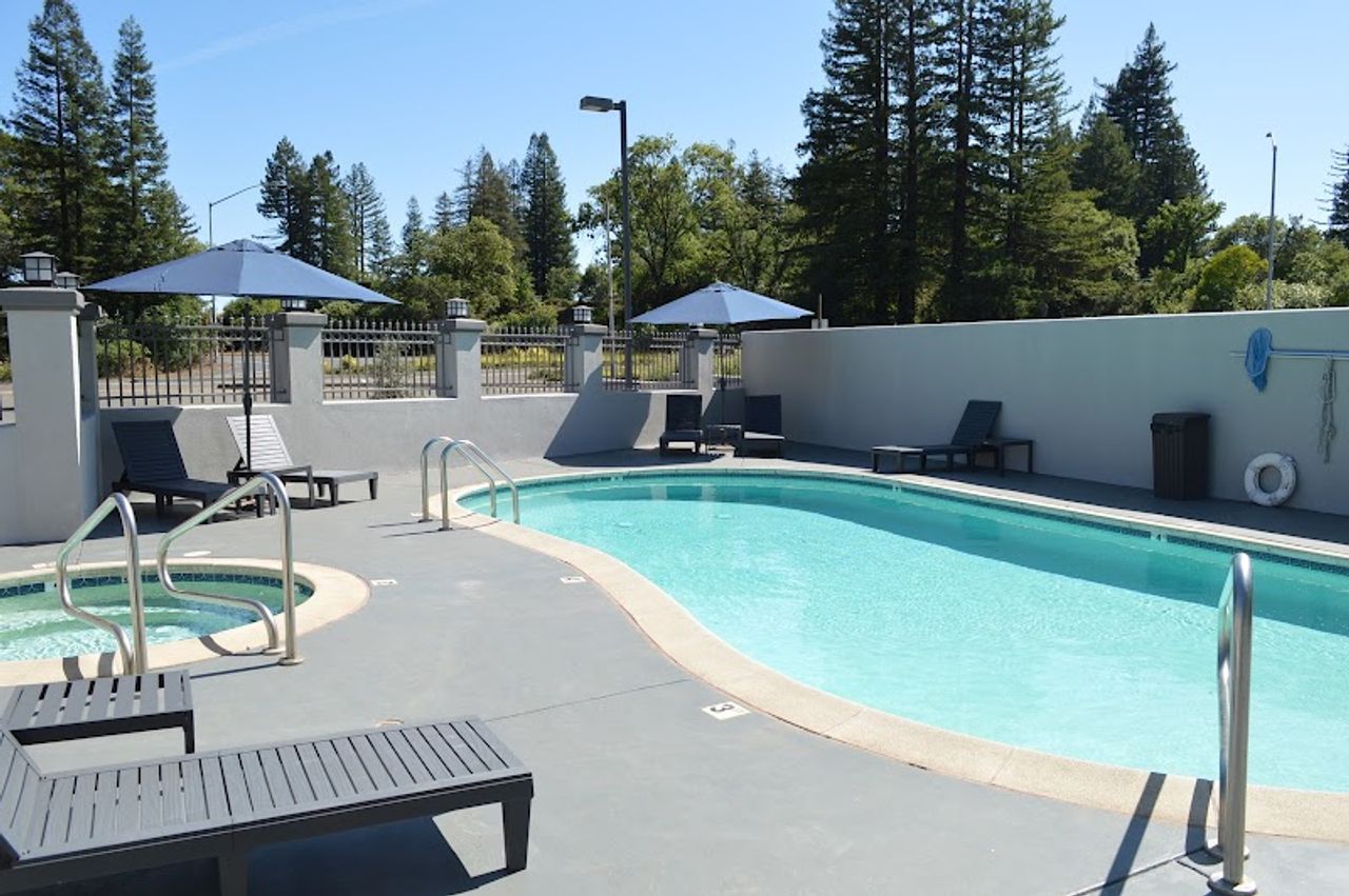 Photo of Fairview Inn & Suites