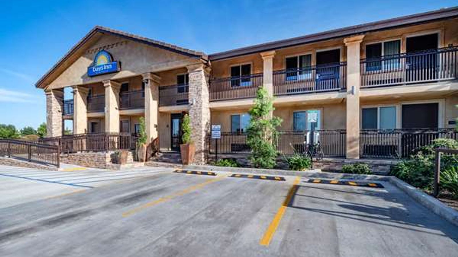 Days Inn by Wyndham Galt/Elk Grove South