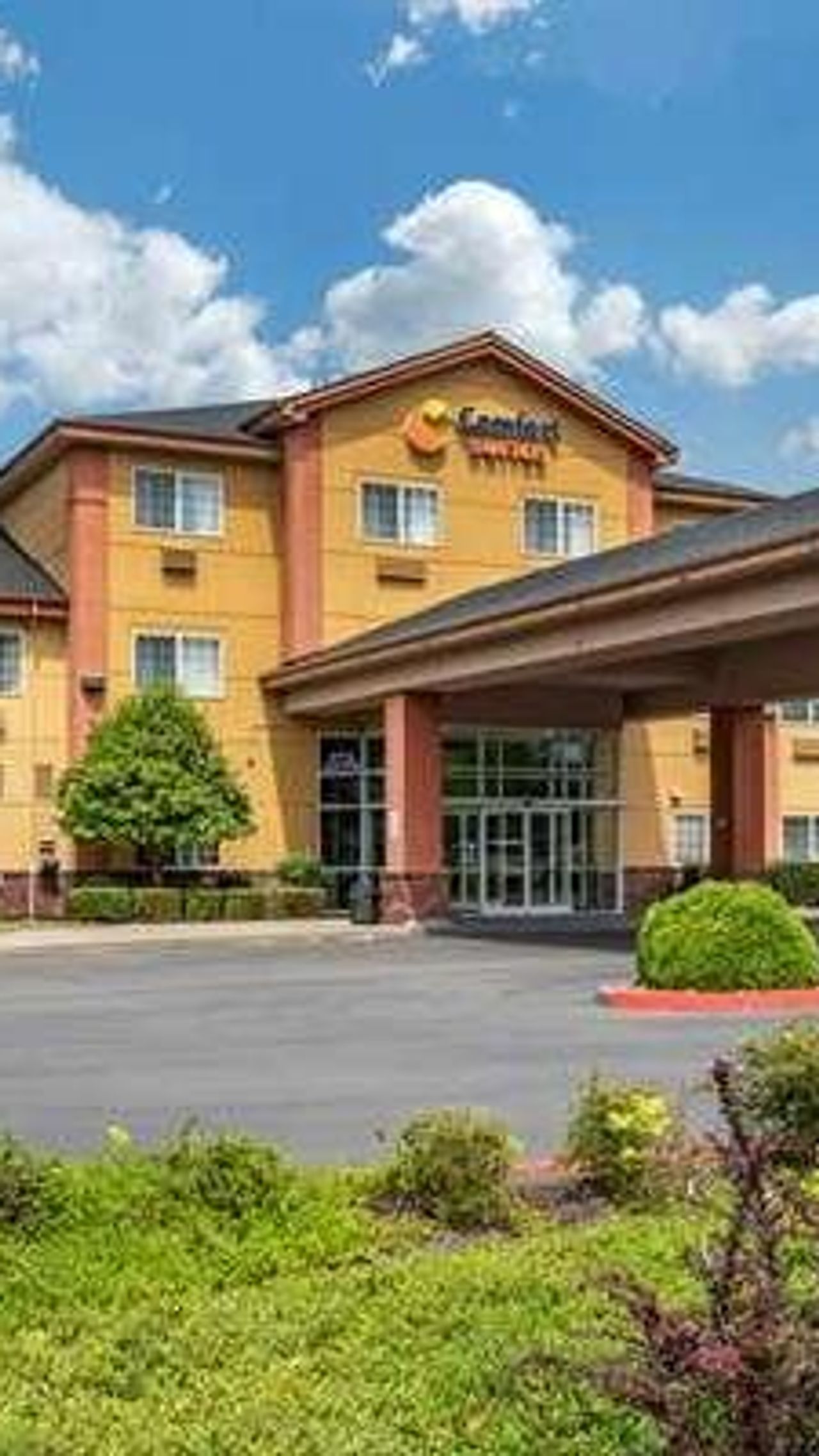 Photo of Comfort Suites Salem