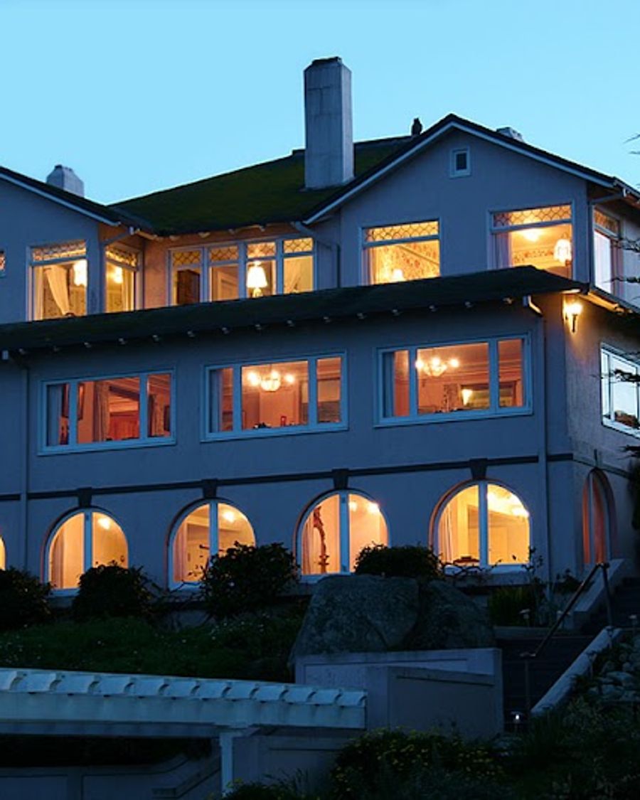 Martine Inn