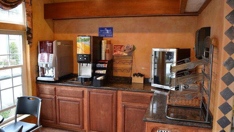 Photo of The Miramar Inn & Suites