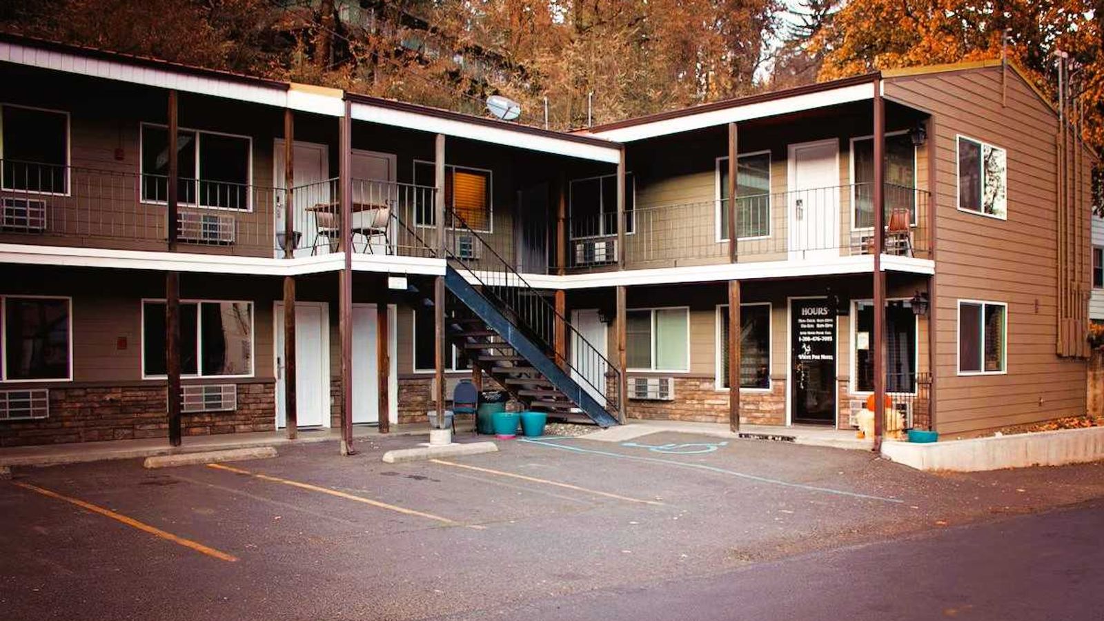 White Pine Motel