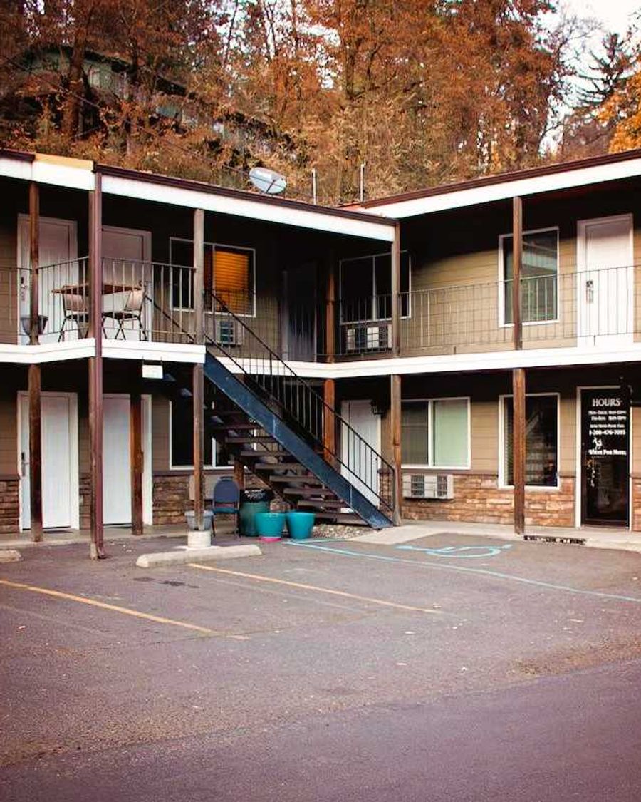 White Pine Motel