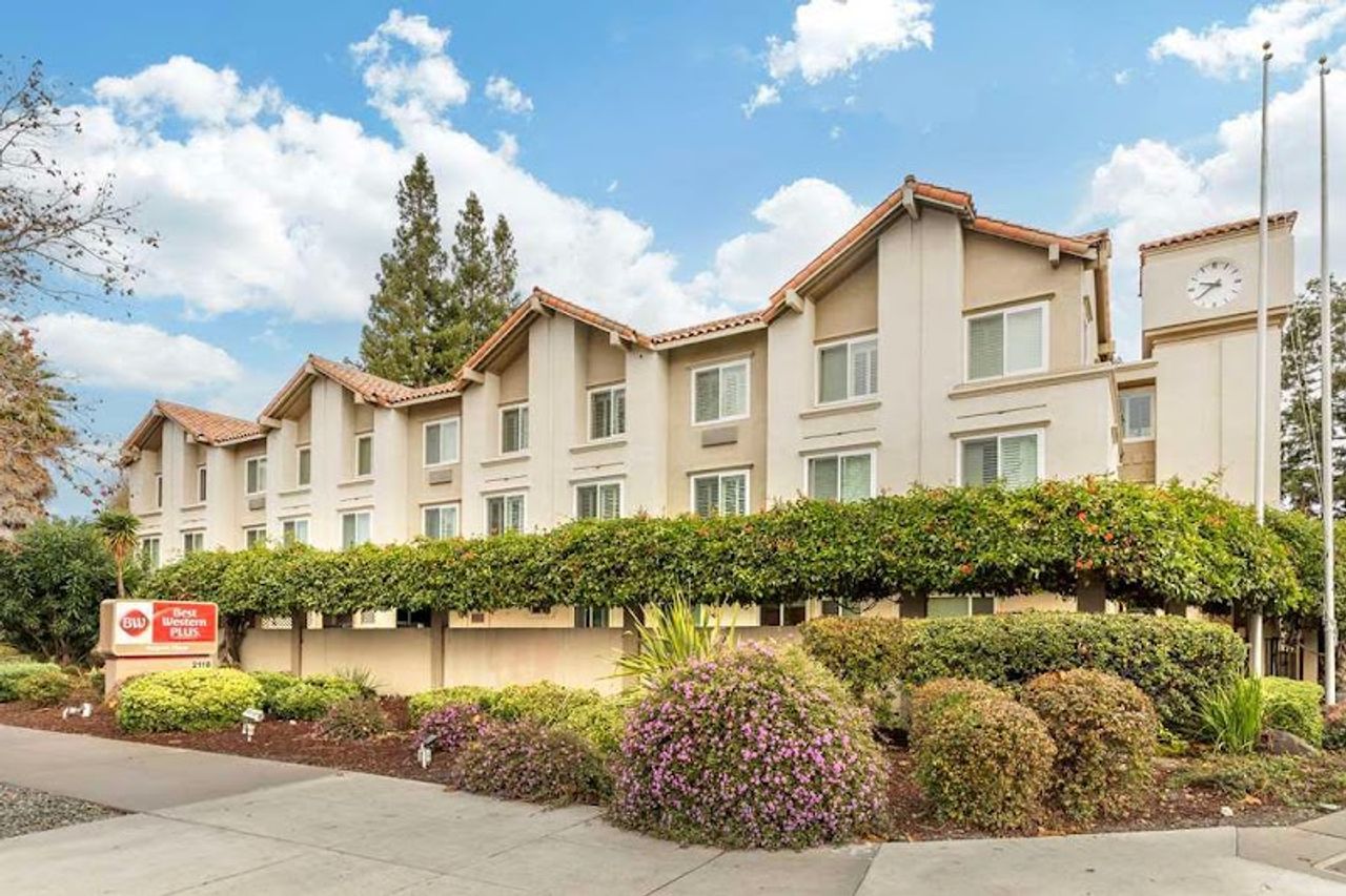 Photo of Best Western Plus Airport Plaza