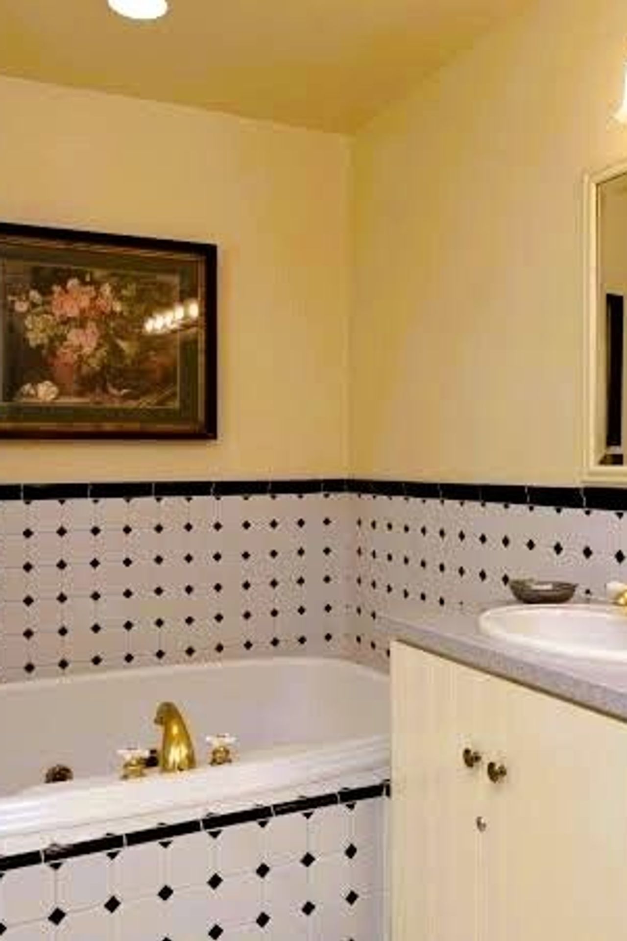 Green Gables Inn, A Four Sisters Inn - In-room jetted spa tubs in select rooms