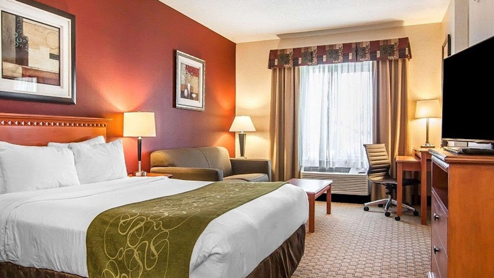 Photo of Comfort Suites Redmond Airport