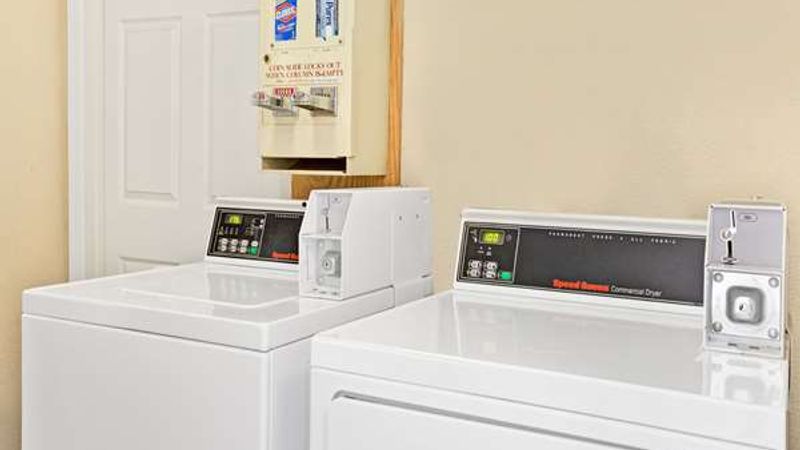 Photo of Hotel Aluxor SFO