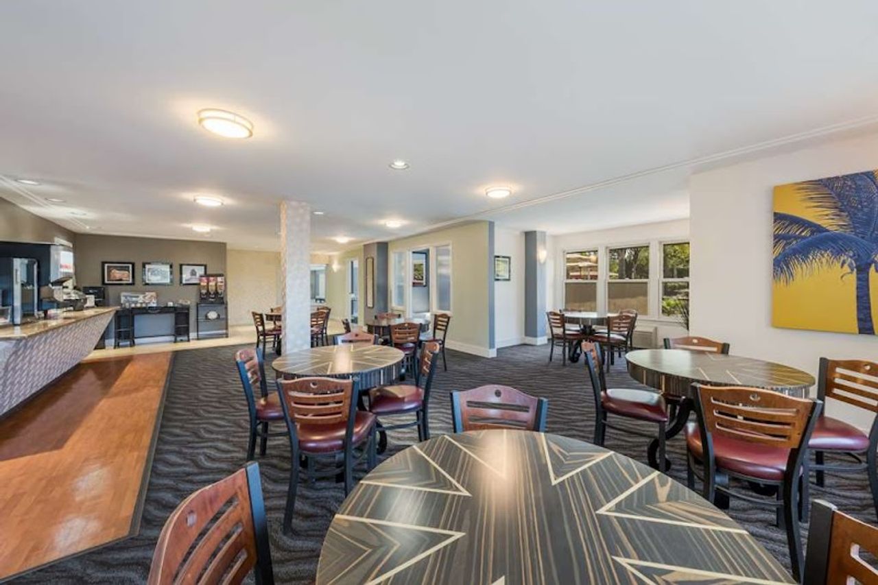 Photo of SureStay Plus by Best Western Mountain View