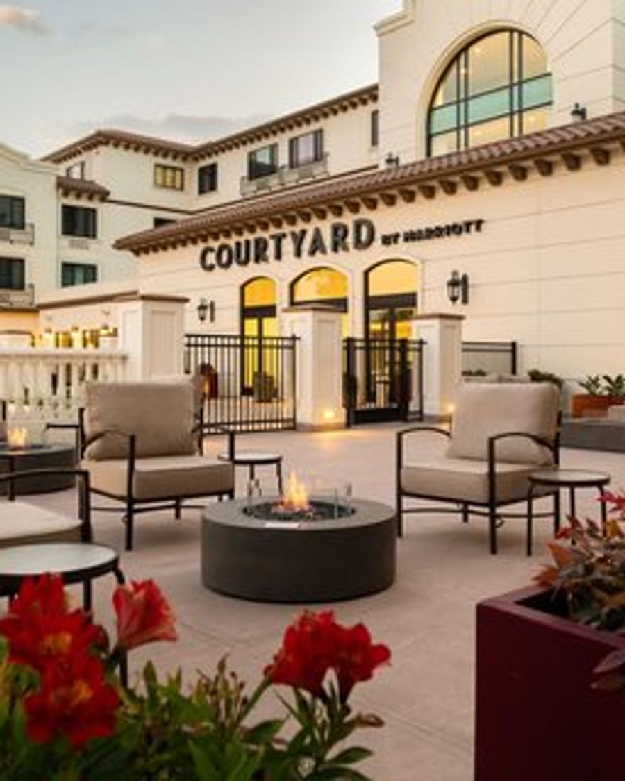 Courtyard Santa Cruz