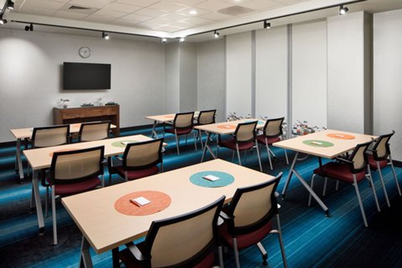 Photo of Aloft Seattle Sea-Tac Airport