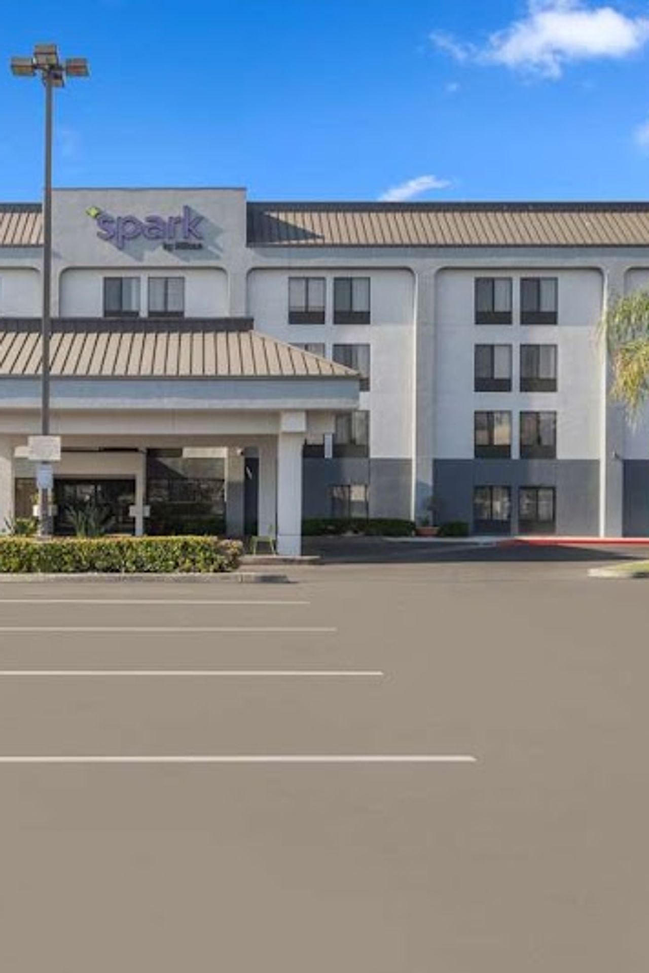 Photo of Spark by Hilton Bakersfield Central