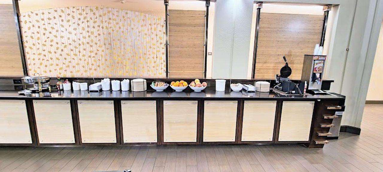 Photo of Country Inn & Suites by Radisson, San Carlos, CA