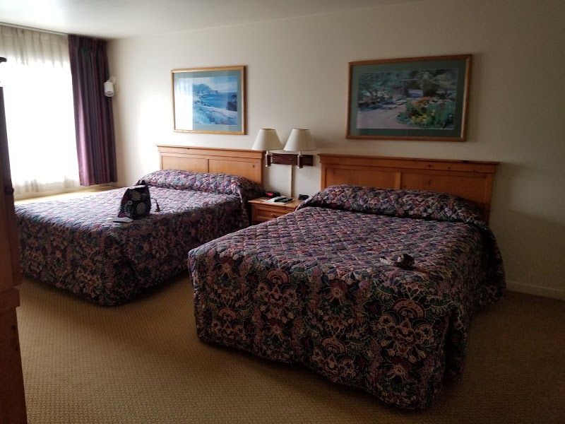 Photo of Pacific Gardens Inn - Room, 2 Queen beds