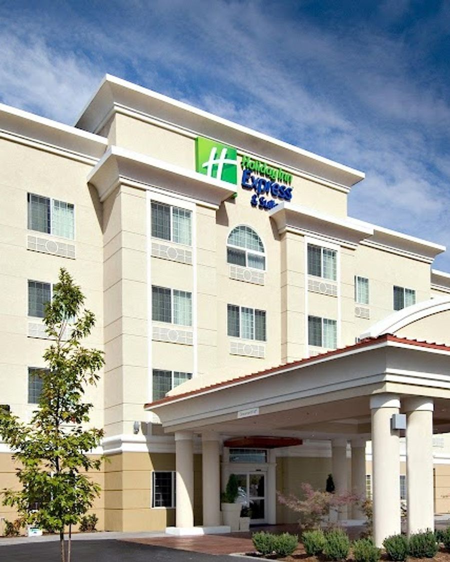 Holiday Inn Express & Suites Klamath Falls Central, an IHG Hotel