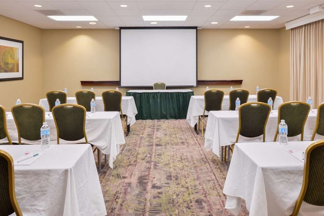 Photo of Homewood Suites by Hilton Fresno