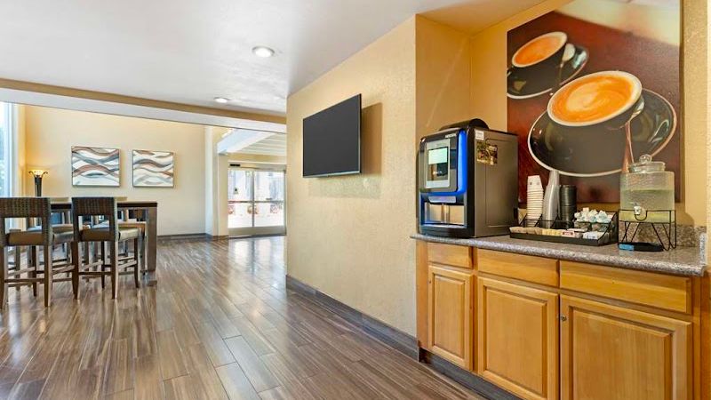 Photo of Best Western Plus Heritage Inn