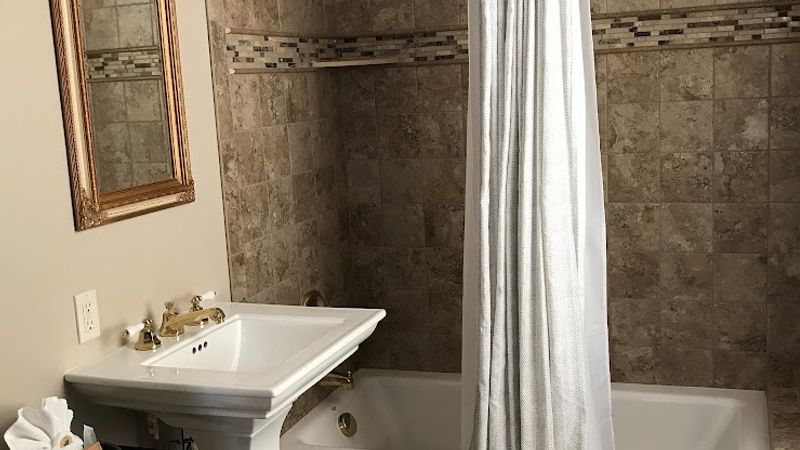 Photo of Riverside Hot Springs Inn & Spa