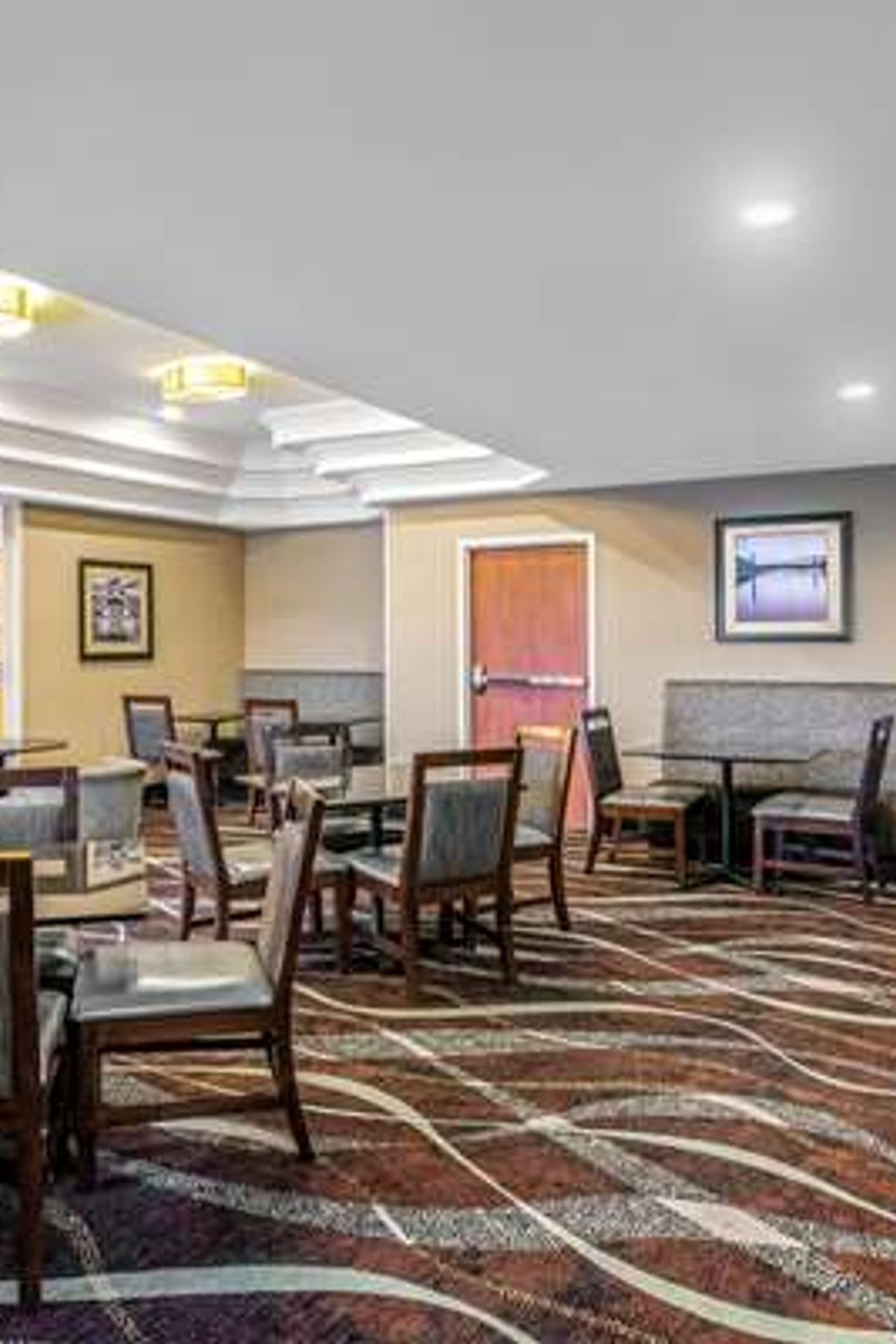 Photo of La Quinta Inn & Suites by Wyndham Coeur d Alene