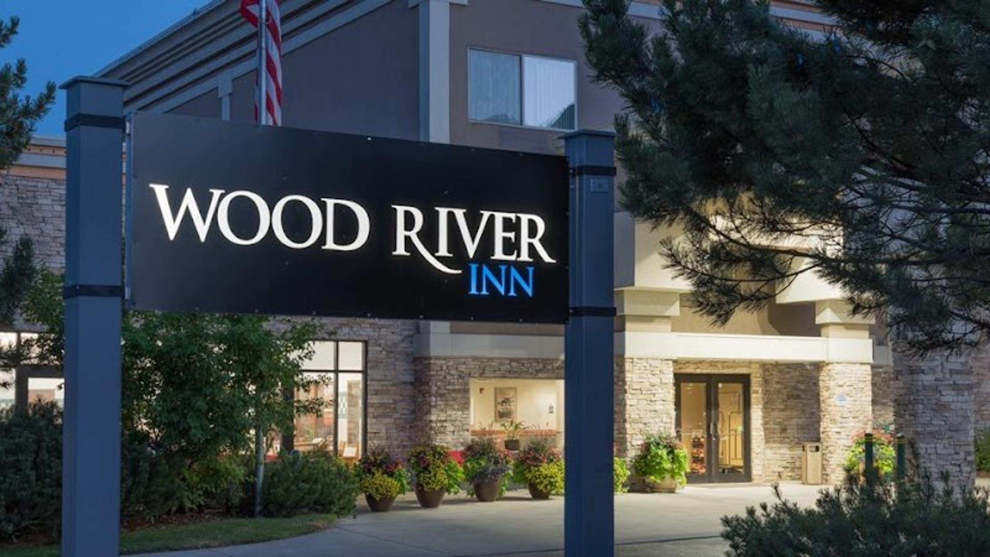 Wood River Inn & Suites