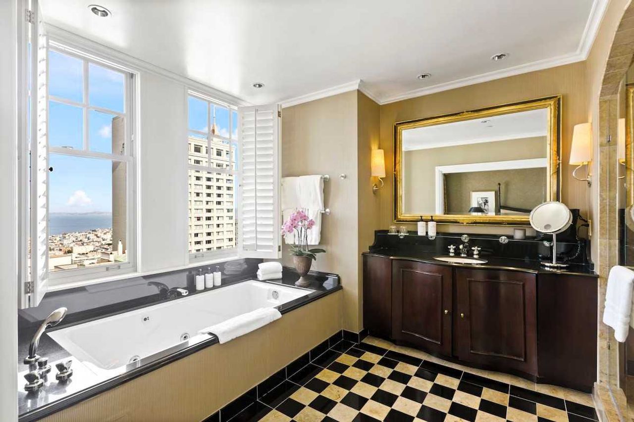 InterContinental Mark Hopkins San Francisco, an IHG Hotel - Room, Bathroom
