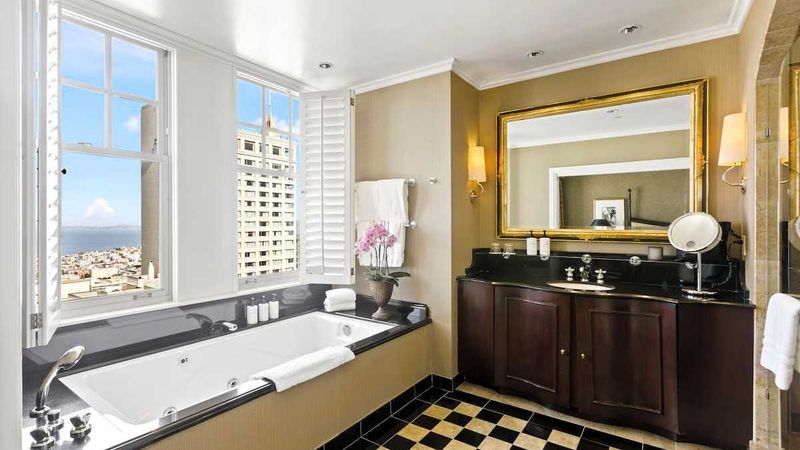 InterContinental Mark Hopkins San Francisco, an IHG Hotel - Room, Bathroom