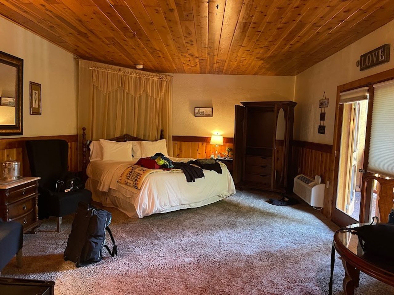 Photo of The Lindsay Lodge & Restaurant