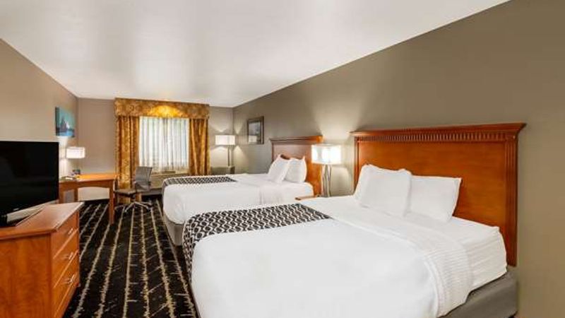 Photo of La Quinta Inn & Suites by Wyndham Vancouver