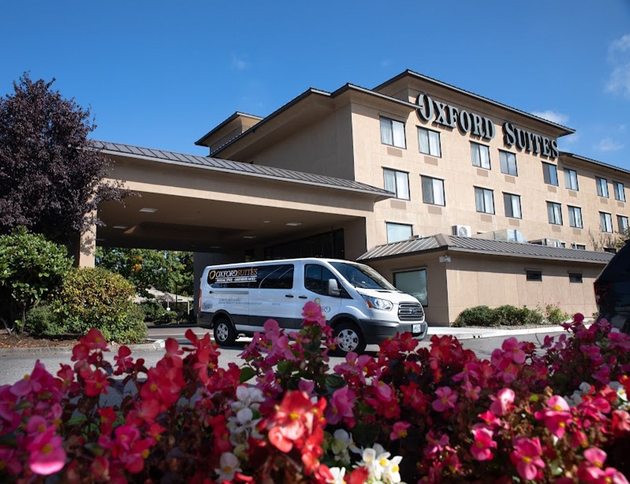 Photo of Oxford Suites Portland - Jantzen Beach