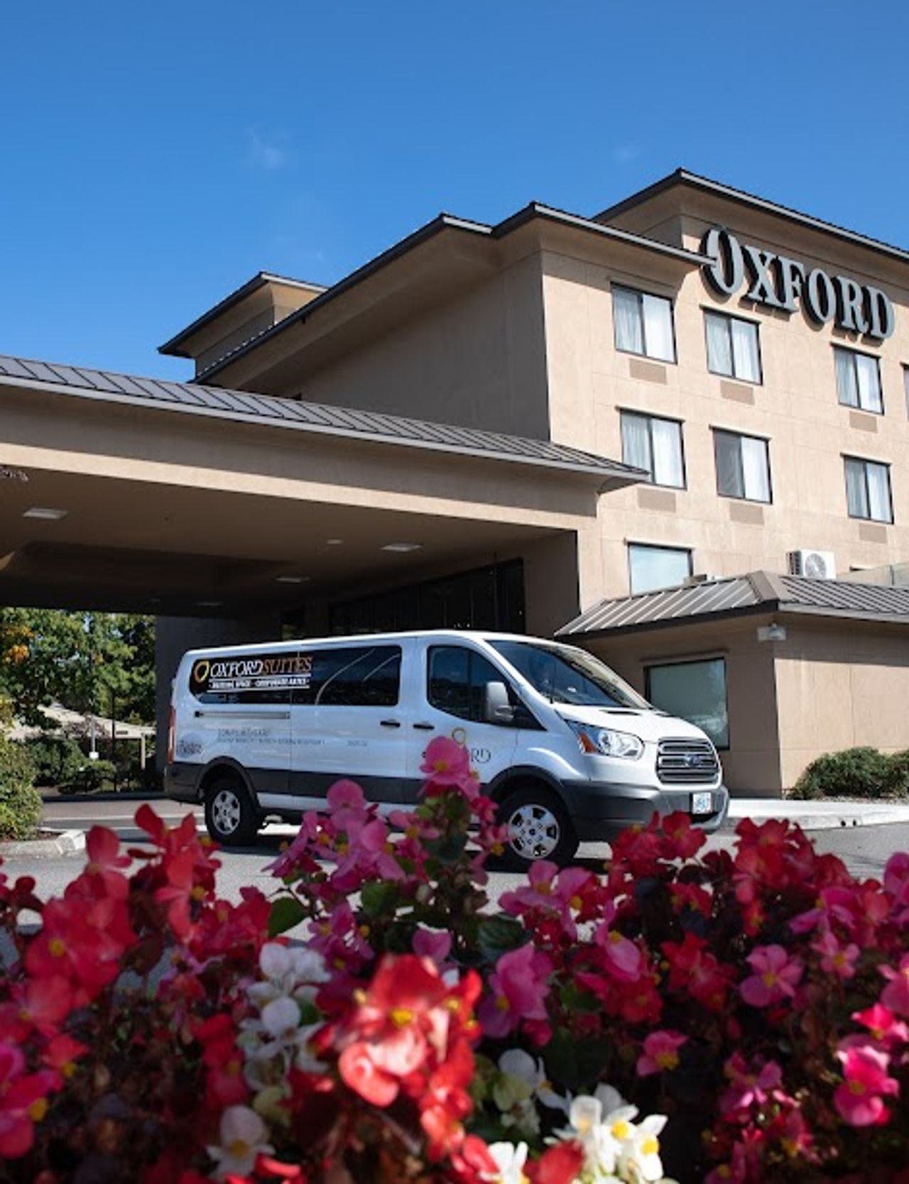 Photo of Oxford Suites Portland - Jantzen Beach