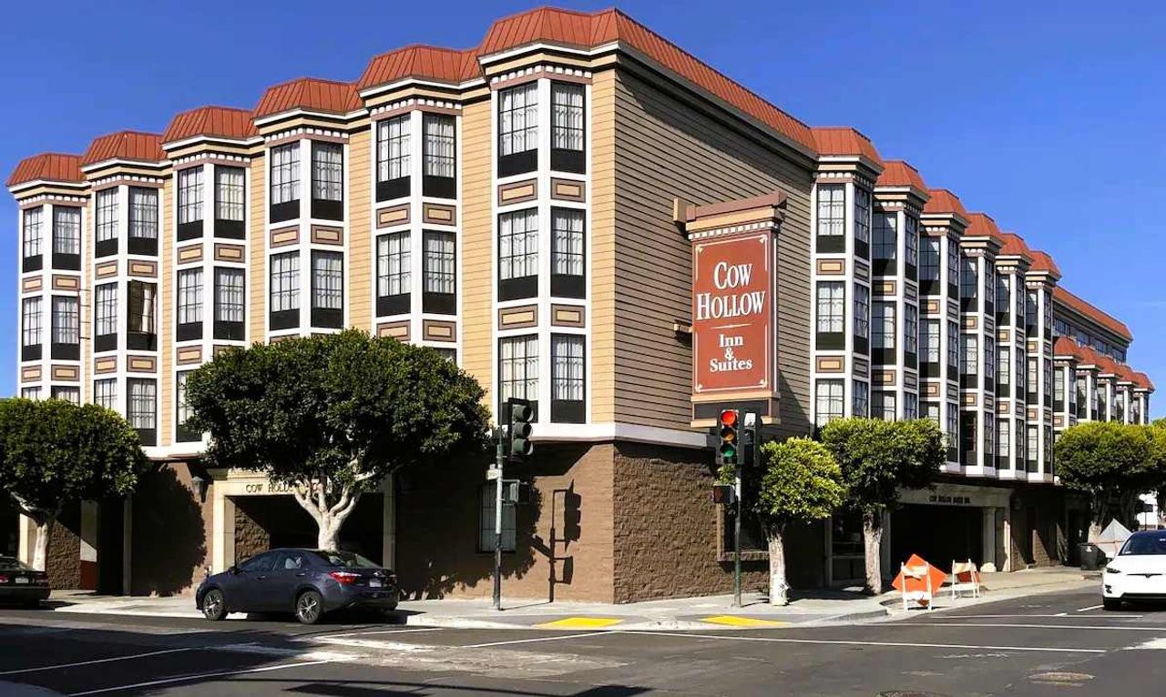 Cow Hollow Motor Inn