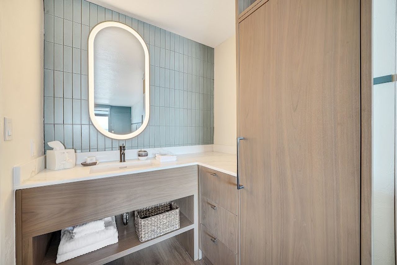 Photo of Monterey Beach Hotel, a Tribute Portfolio Hotel - Bathroom