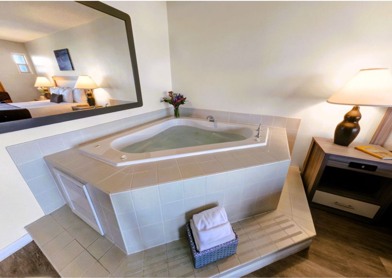 Photo of Fireside Motel - Private Jetted Tub