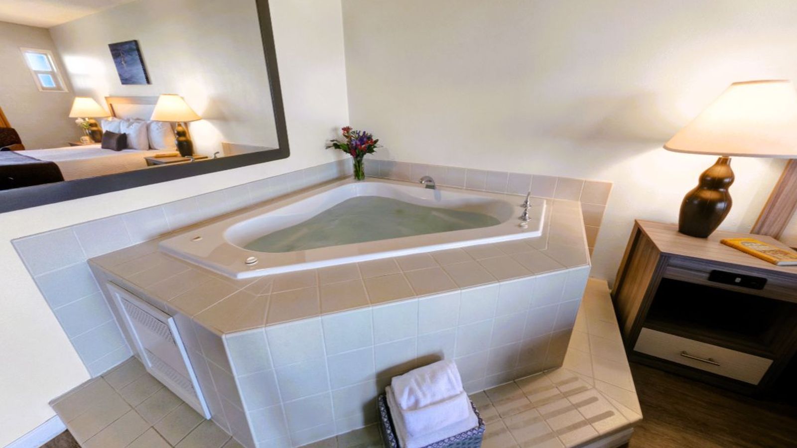 Photo of Fireside Motel - Private Jetted Tub