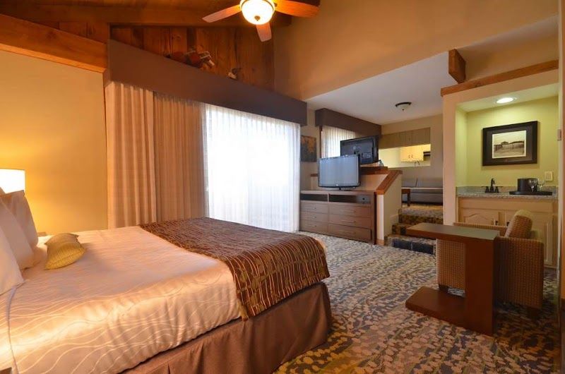 Photo of Best Western The Inn & Suites Pacific Grove - Suite