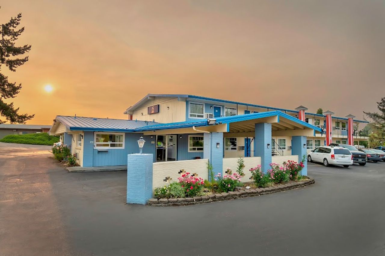 Photo of Studio 6 Suites Albany, OR