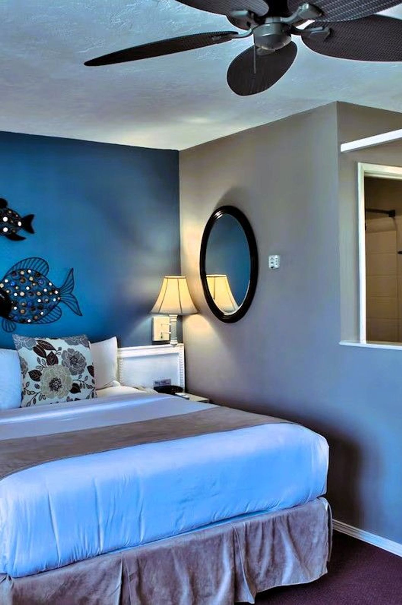 Lovers Point Inn - Second Floor King room