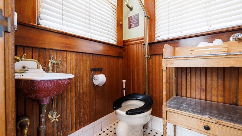 Photo of San Remo Hotel