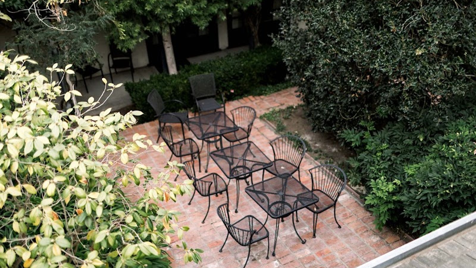 Photo of Merritt House Hotel - Garden and courtyard views
